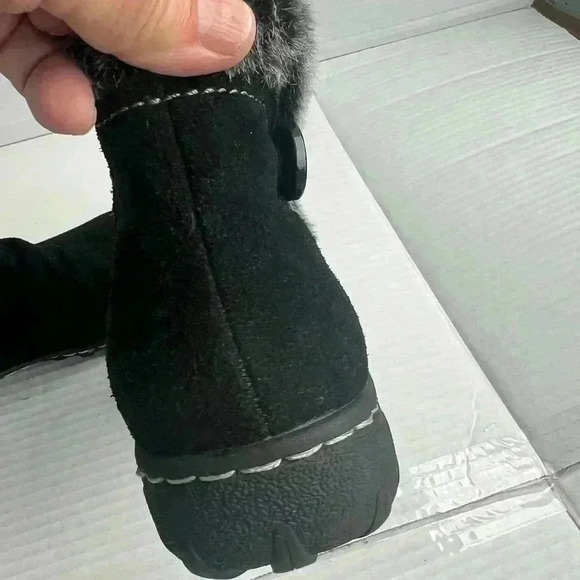 Khombu Lindsey Ladies' All Weather Black Suede Top Faux Fur Boots Size 7m - Picture 8 of 8